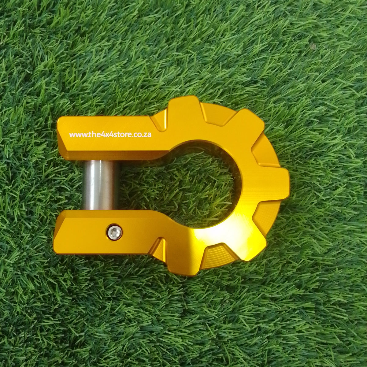 The 4x4Store aliminium heavy duty shackle Limited collection (gold)