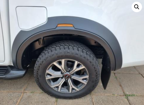 Isuzu Dmax 2022+ Gen7 - 6inch Fender Flares Smooth Black with Reflector