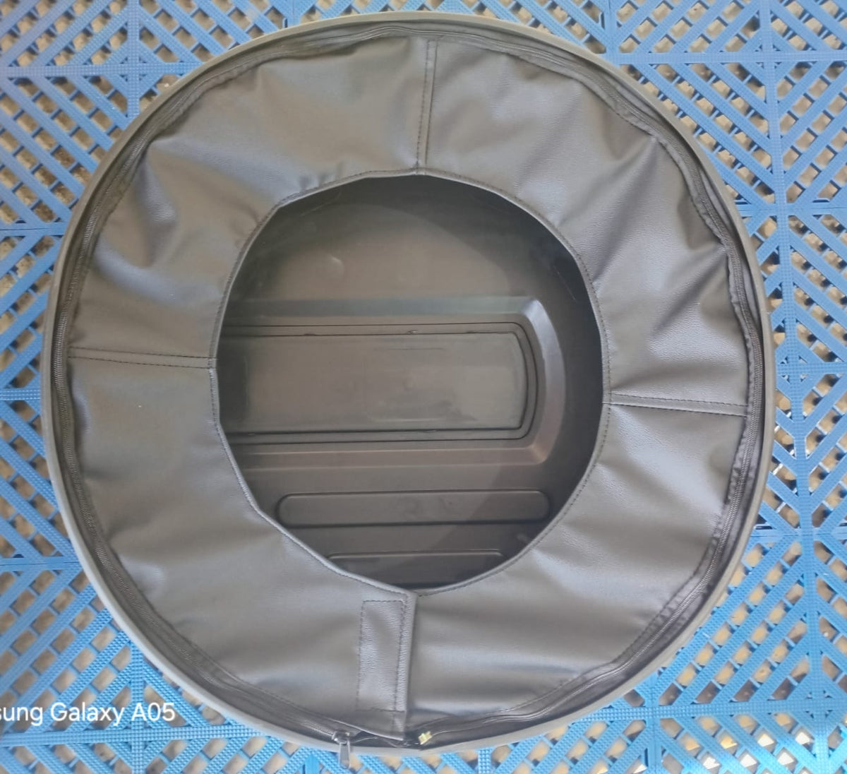 Suzuki Jimny 2019+ Spare Wheel Cover With Logo - Gloss Black