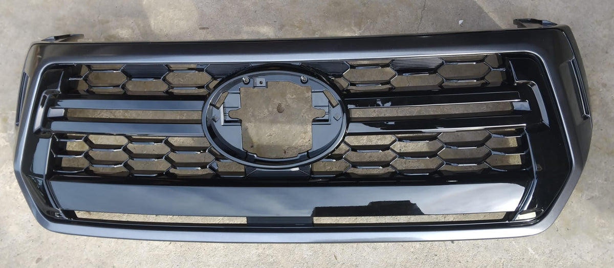 Toyota Hilux (2018 - 2020) Dakar Grill Grey and Gloss Black