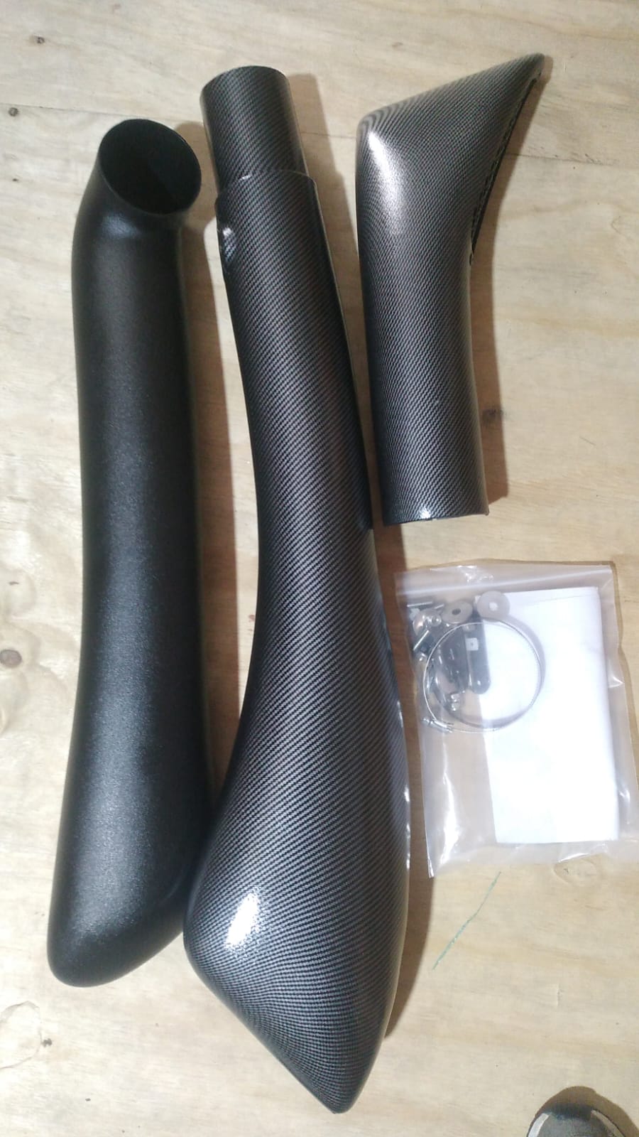 Toyota Hilux GD6 2016+ Wide Body Snorkel Carbon (Look a like)