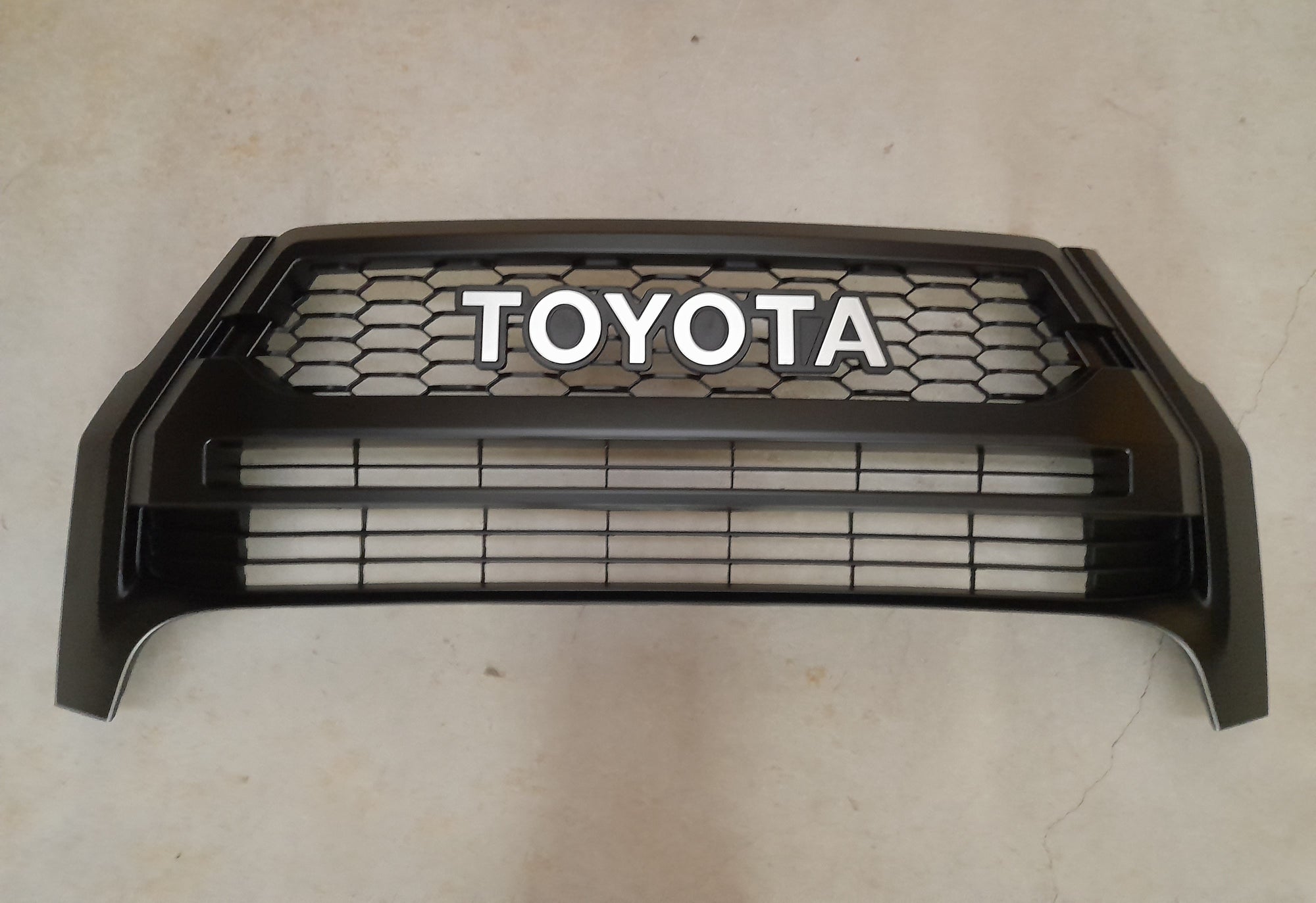 Toyota Hilux 2021+ Gr Grill Only Fits Legend Spec