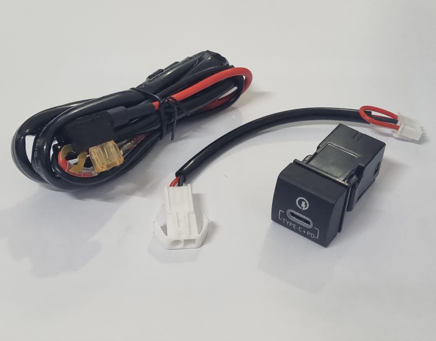 Toyota QC3.0 Type-C Charger 22x22mm - Blue LED