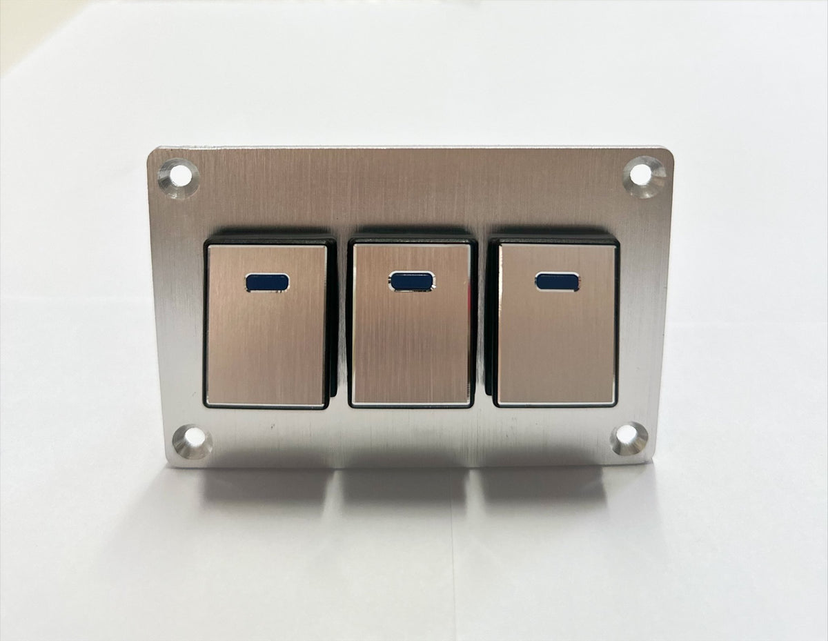 3 Gang Switch Panel Metal - Black / Silver