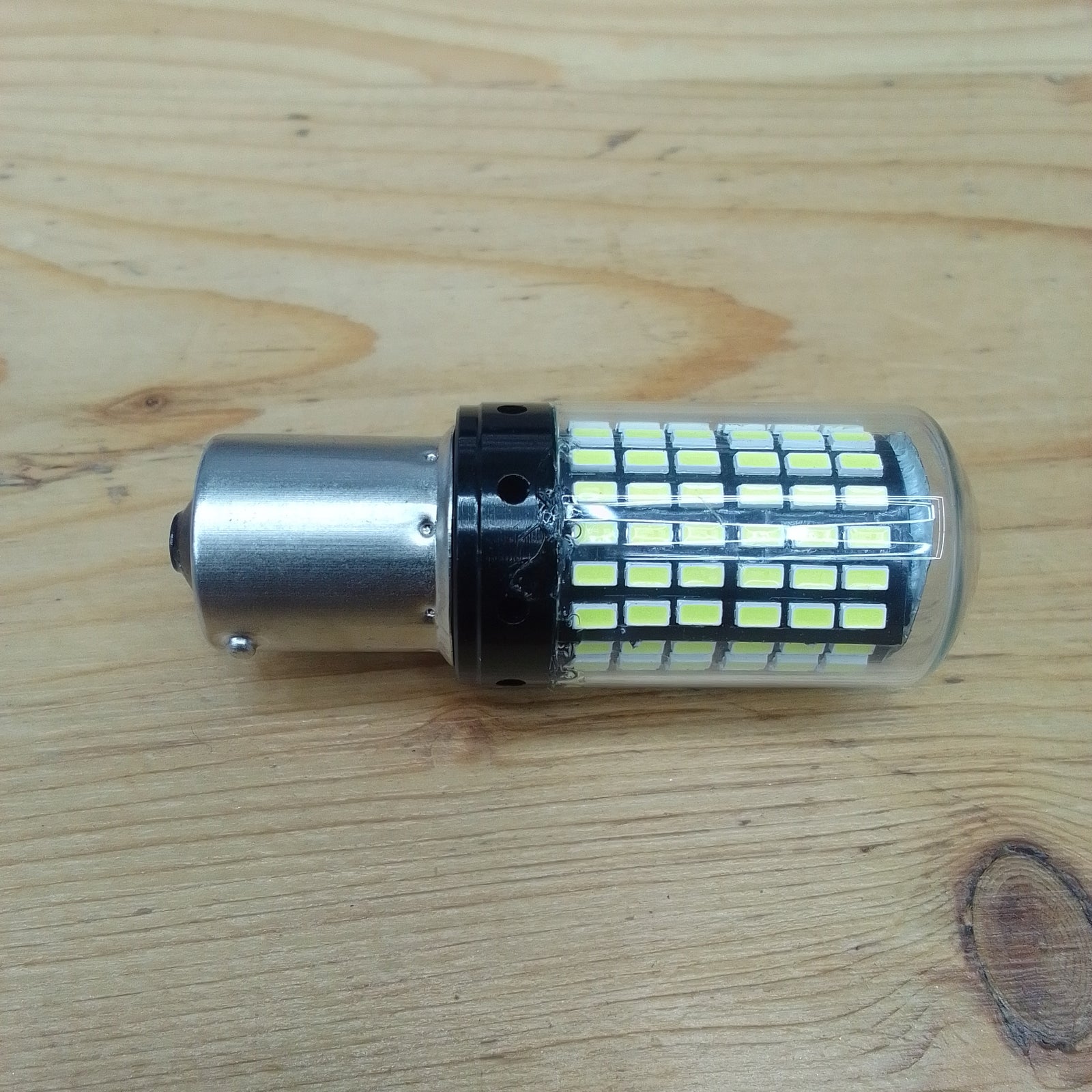 12 Volt LED Parallel Bayonet Globe