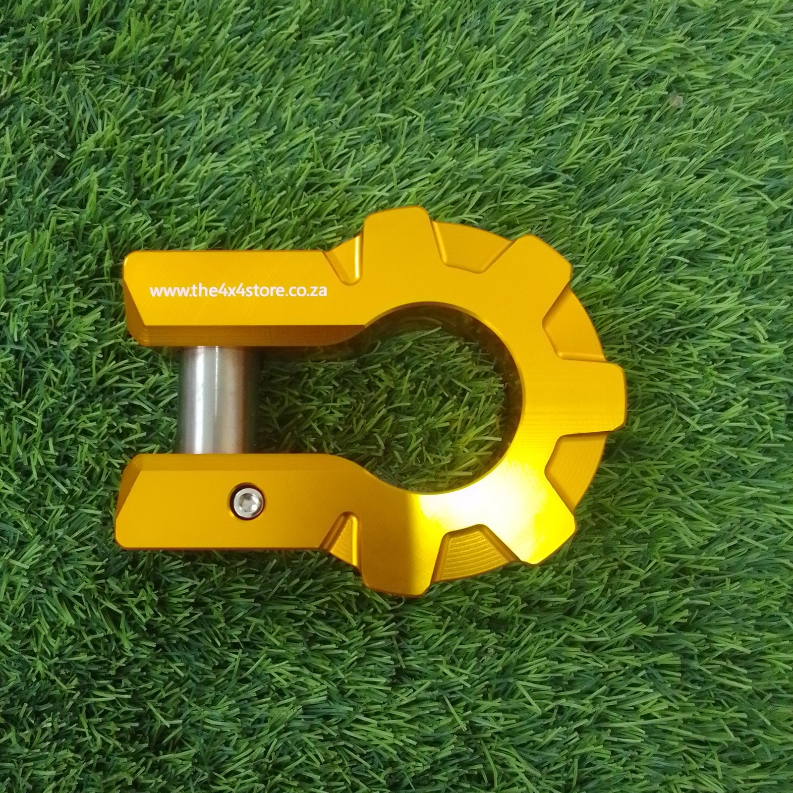 The 4x4Store aliminium heavy duty shackle Limited collection (gold)