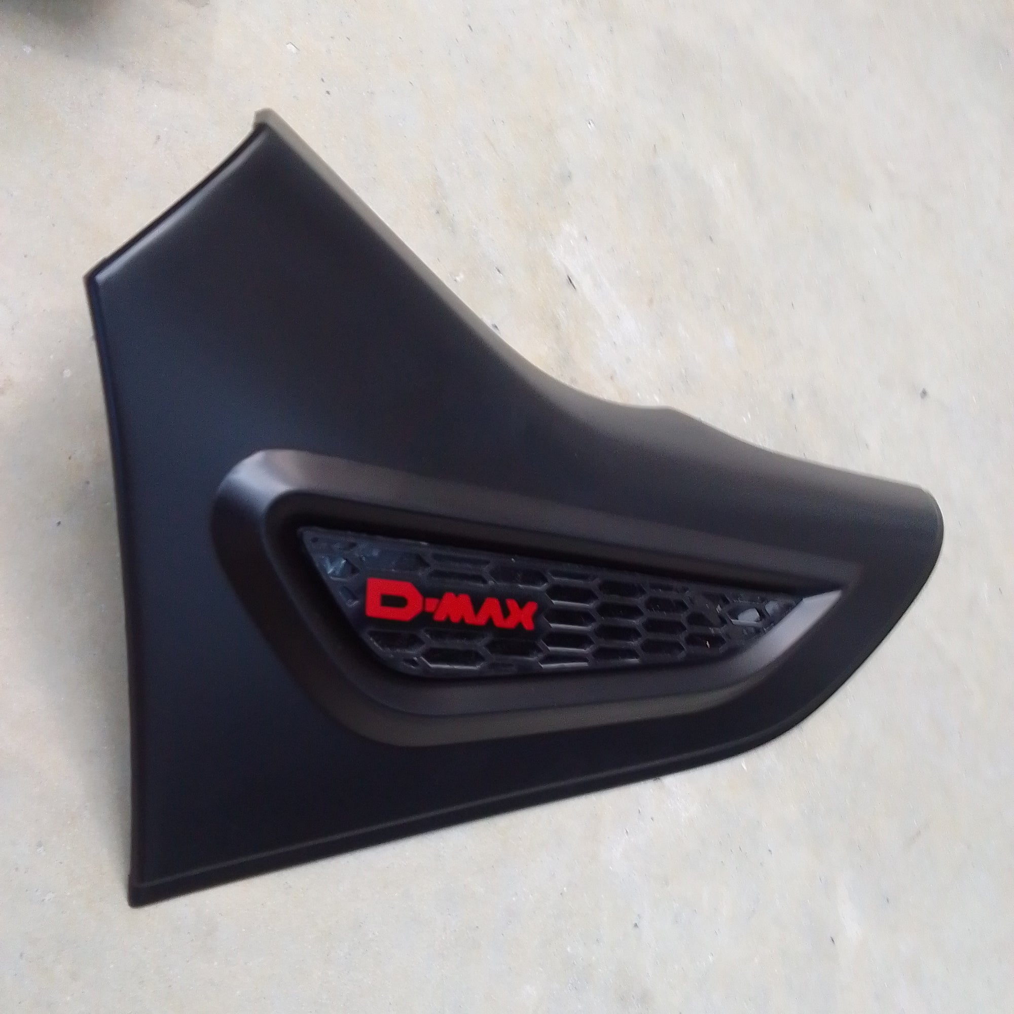 Isuzu D Max Gen 6 2012 - 2019 SIde vent Simulator Matt black