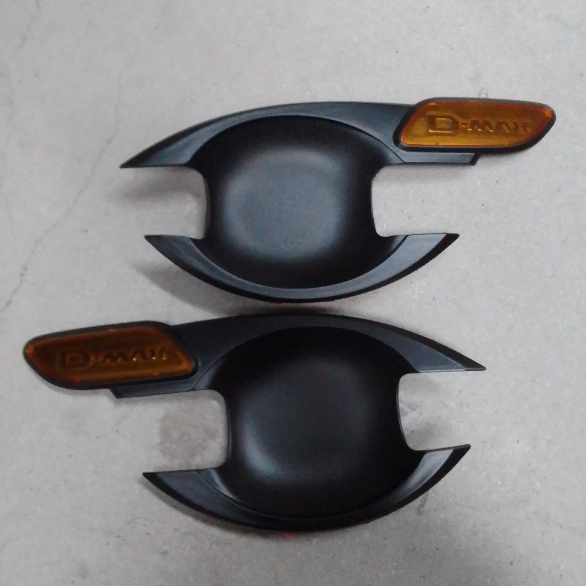 Isuzu D Max door handle covers with reflector( single Cab)