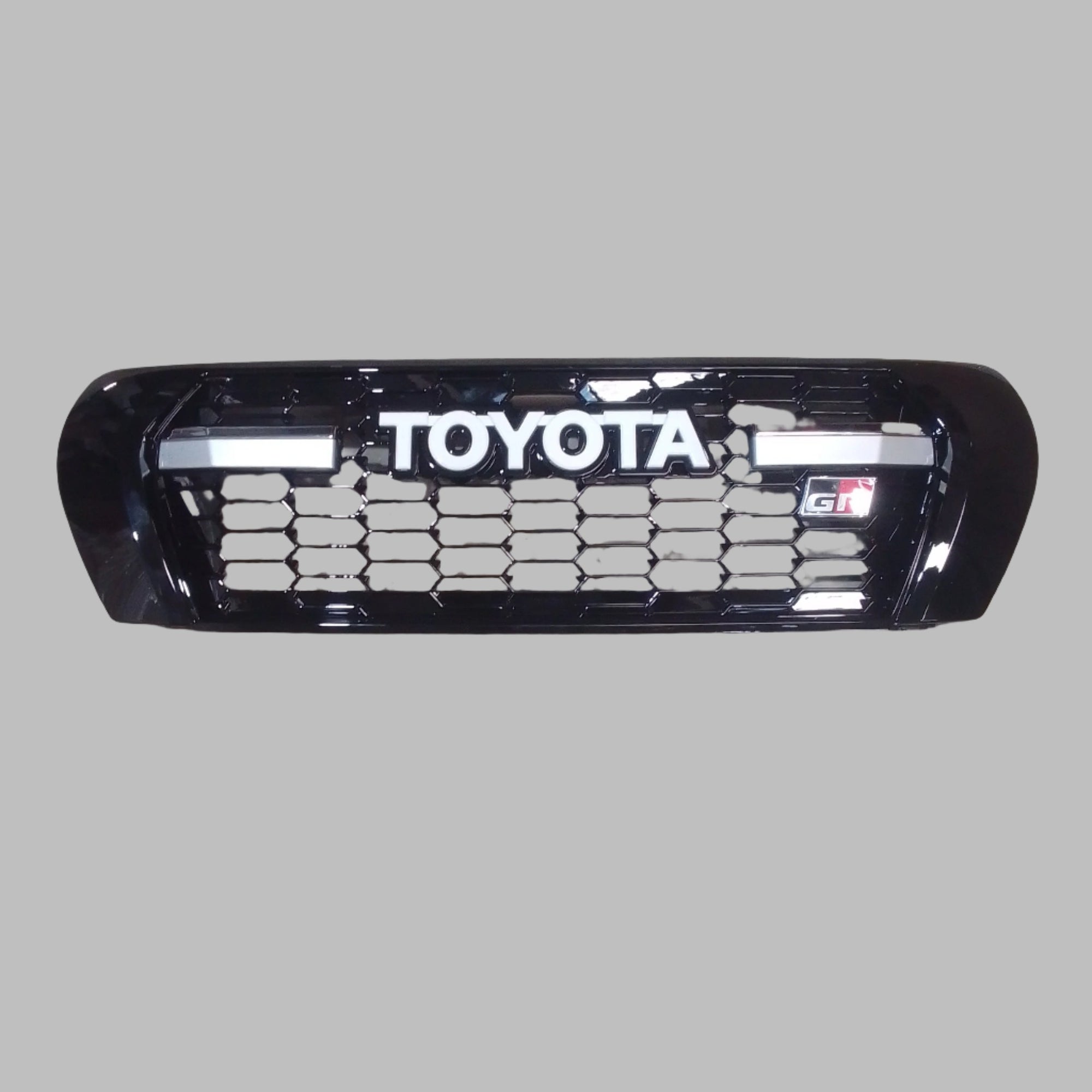 Toyota Land Cruiser 200 series pre facelift GR Grill