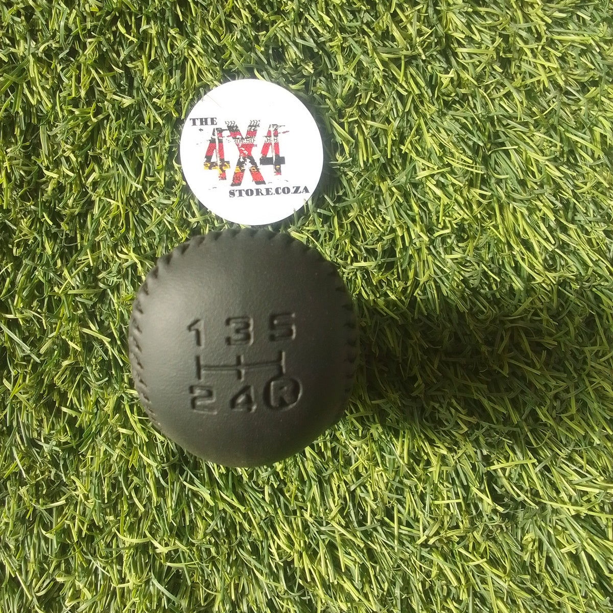 Toyota Hilux/Fortuner (2005-2015) Leather Gear Knob - Black