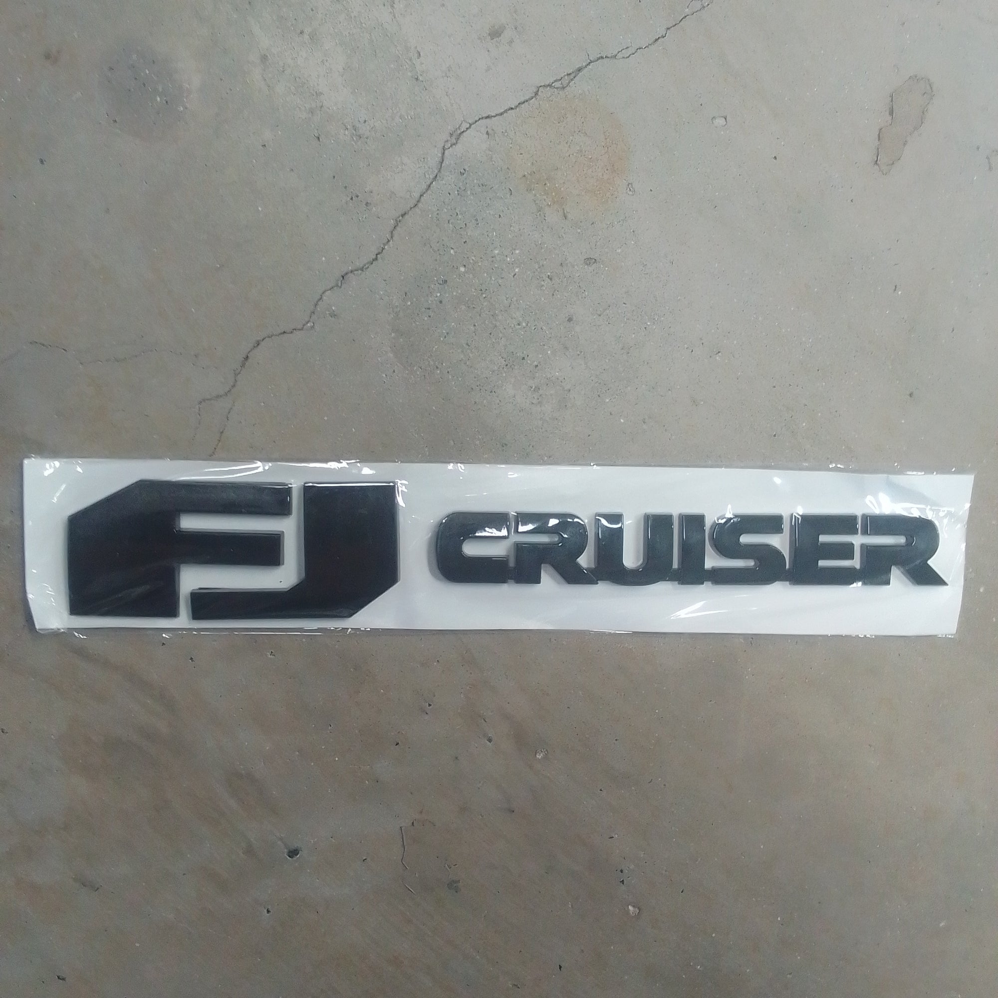 FJ Cruiser Black body/bonnet lettering 3D 230mm x 35 mm