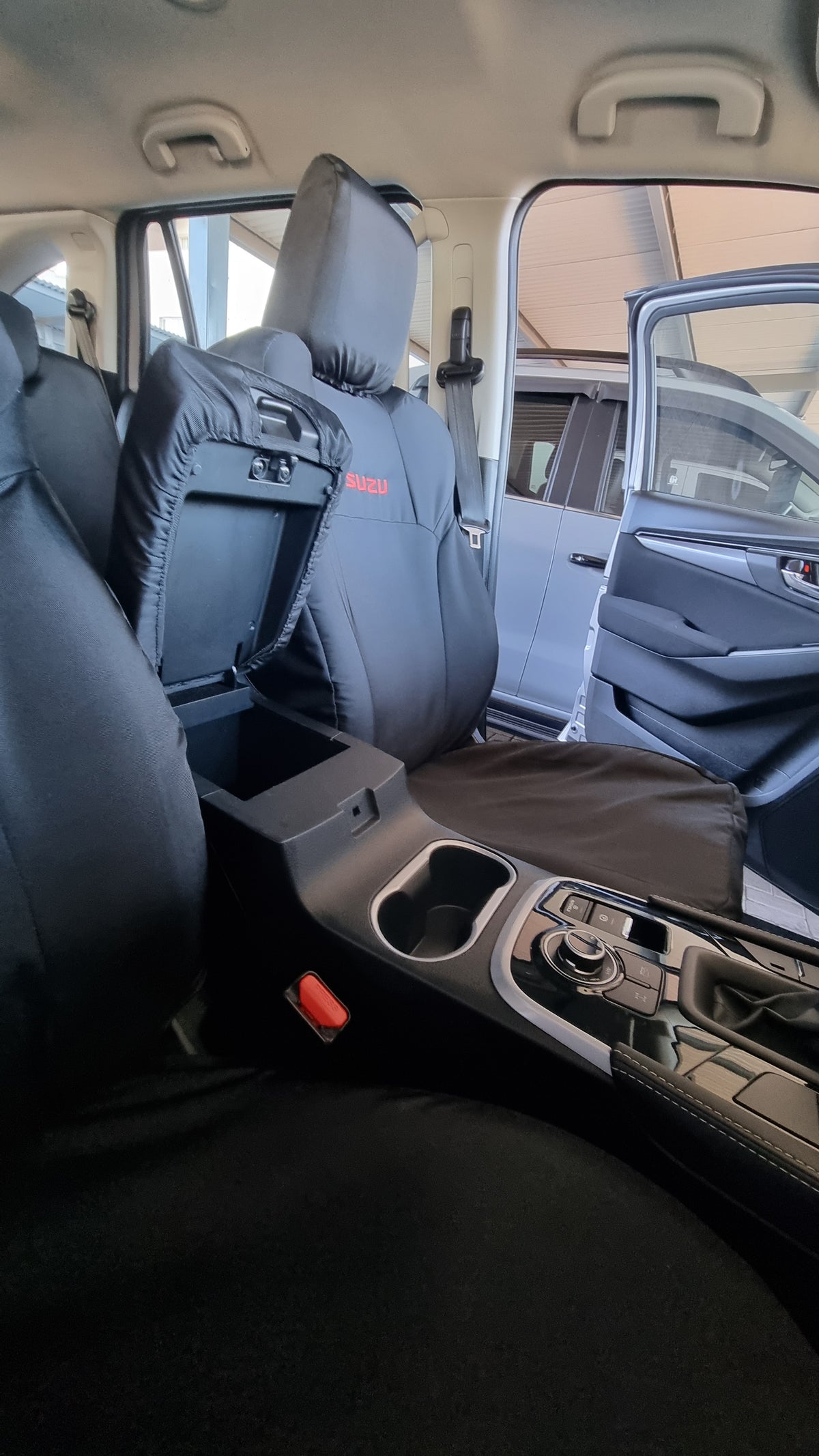 Kindo Seat Covers Isuzu DMAX Gen6 DC LE (2012-2021) - Black