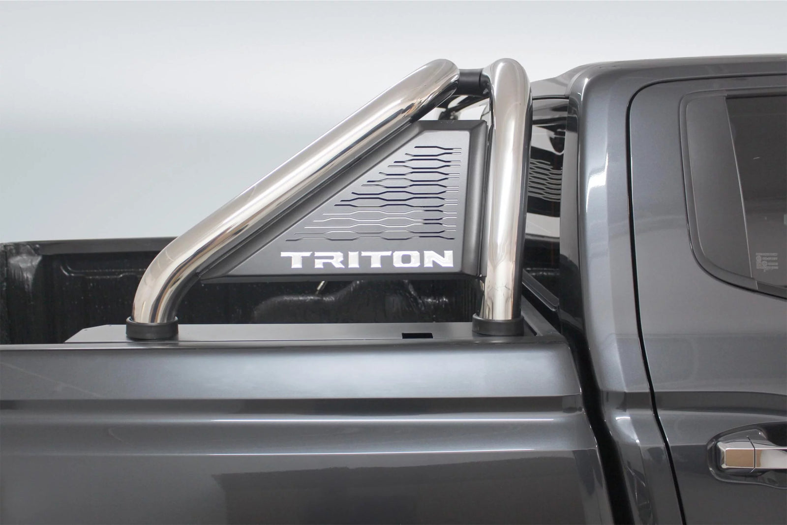 Mitsubishi Triton Sports Bar 2024  30082T
