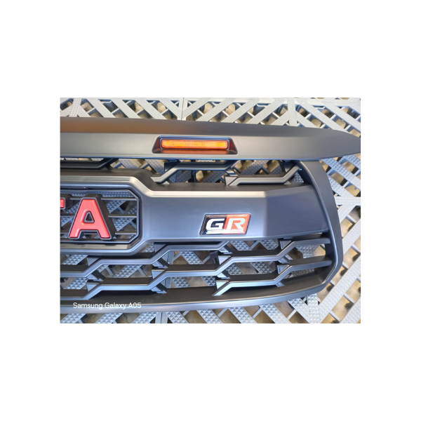 Toyota Fortuner D4D 2008 - 2011 GR Grill Matt Black