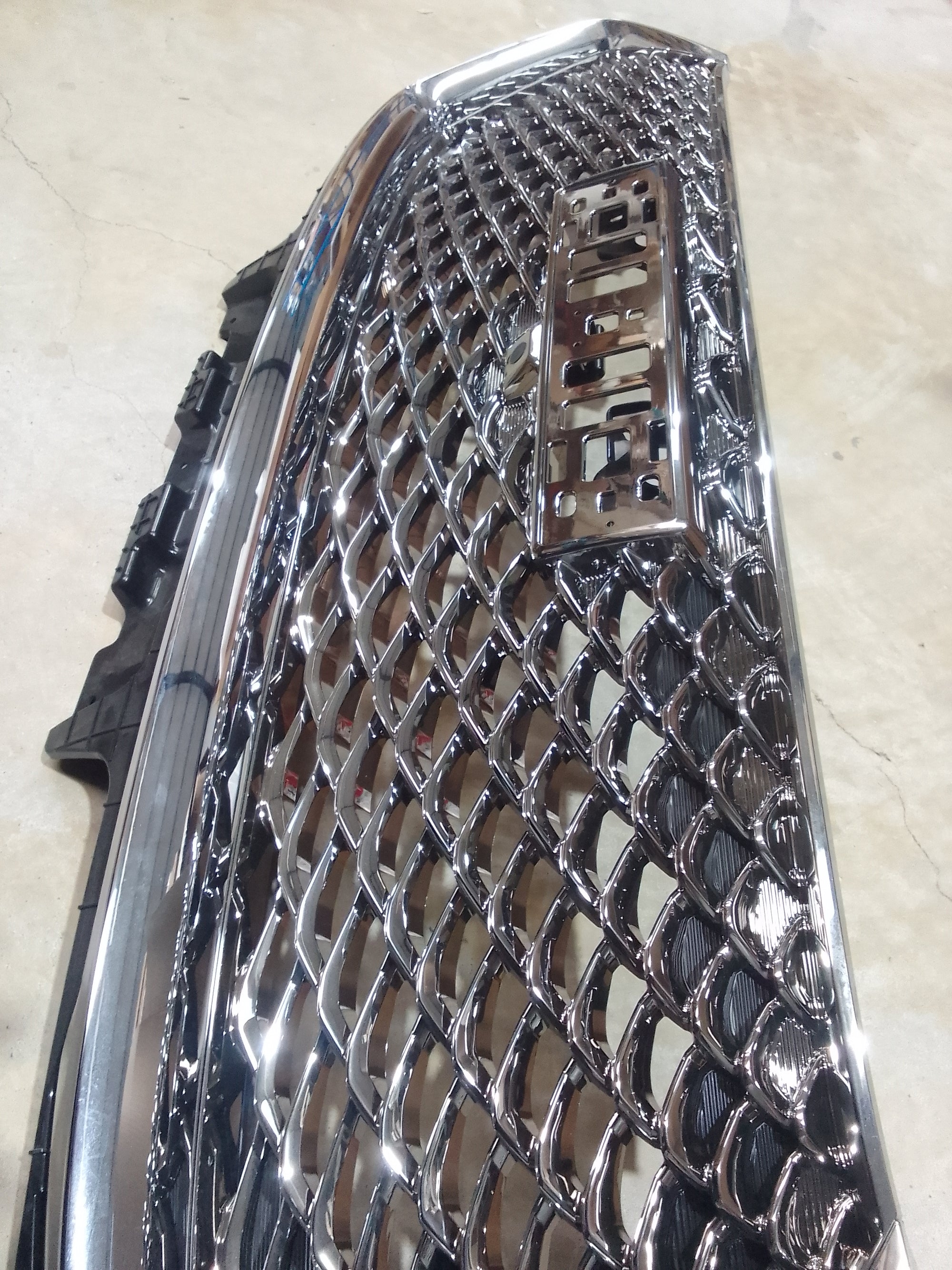 Haval Jolion Honeycomb grill