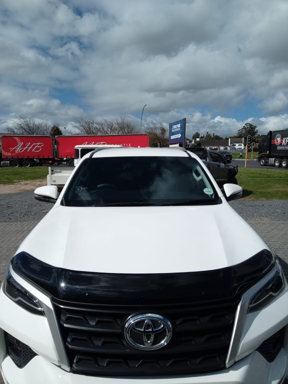 Toyota Fortuner (2016+) Bonnet Guard Gloss Black