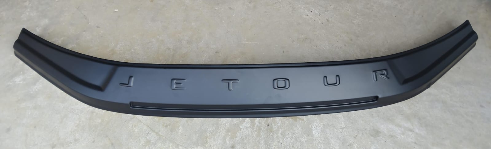 Jetour T2 2025+ Bonnet Guard With Name (Matt Black)
