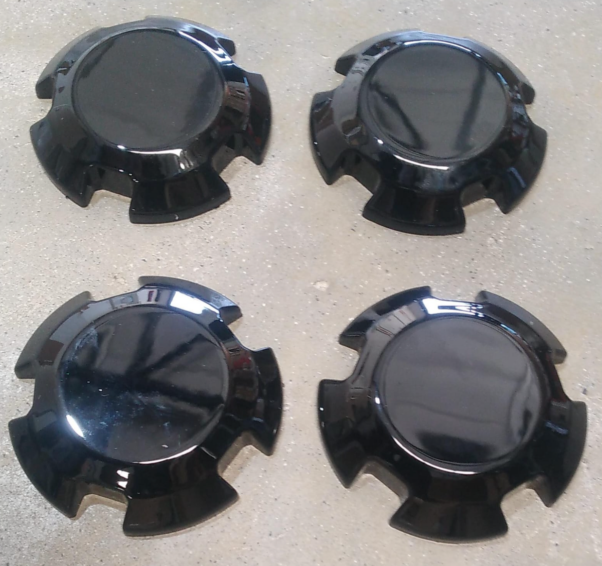 Jetour 2024 Wheel Hub Cover Stick on Gloss Black (Set of 4)