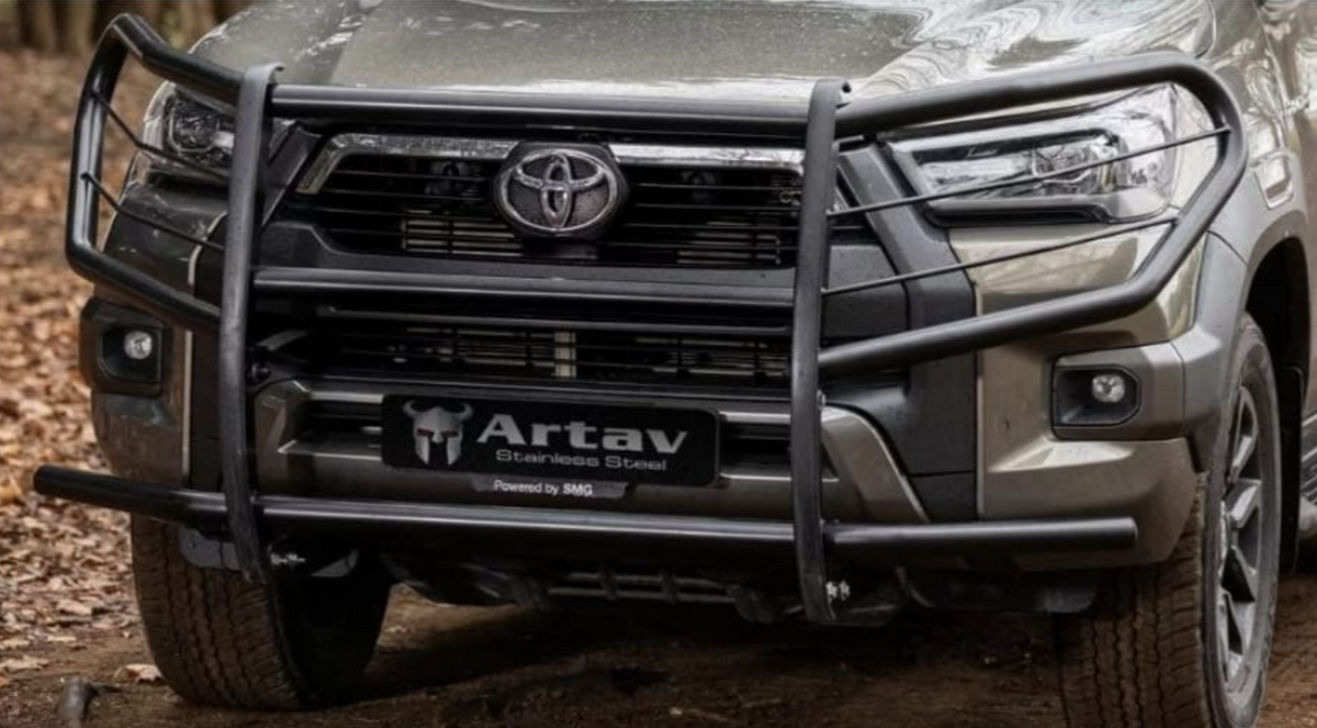 Toyota Hilux GD6 Headlight Wrap-around/Bush bar (brackets included) BS-90052