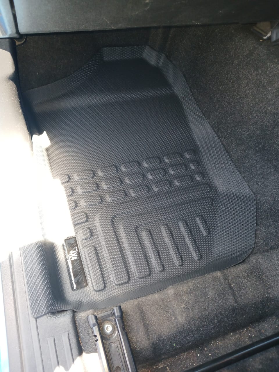Suzuki Jimny Generation 4 2019+3 Door Rubber 3D Floor Mats (Auto)