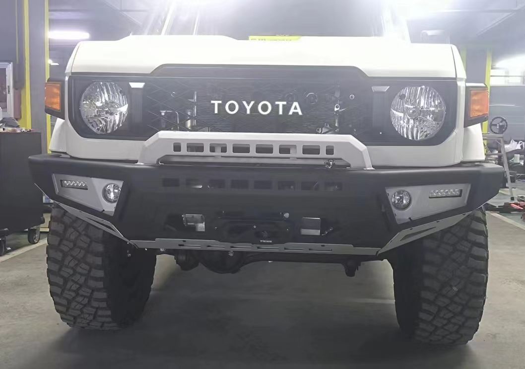 Toyota Land Cruiser 79 Series Steel Front Bumper With Lights