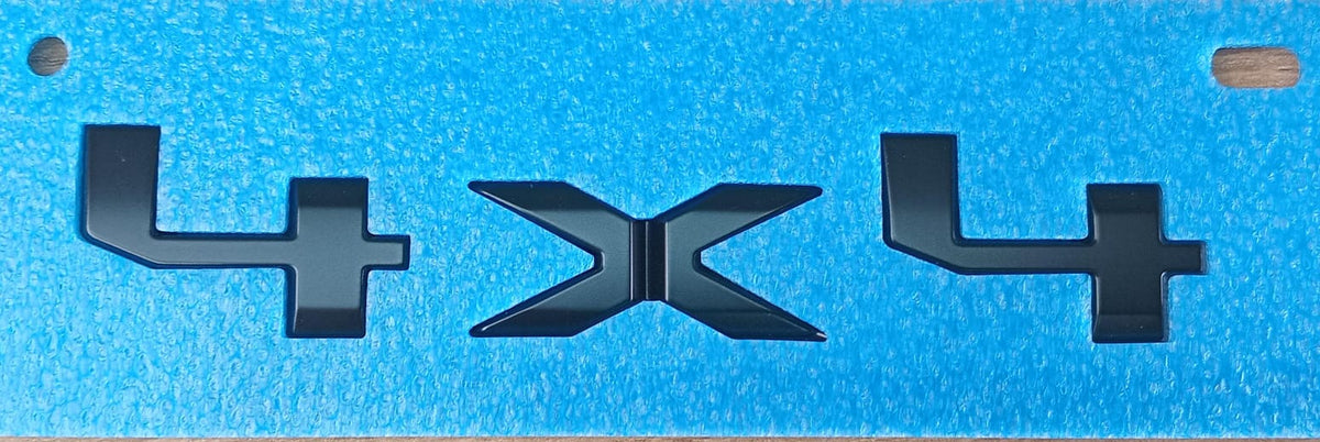 4X4 Stick On Logo Matt (Black)