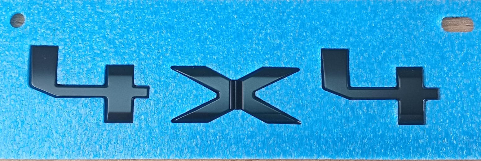 4X4 Stick On Logo Matt (Black)