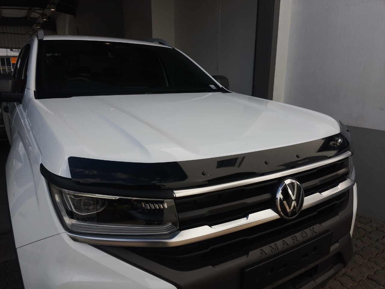 Volkswagen Amarok  (2023+) Bonnet Guard Gloss Black