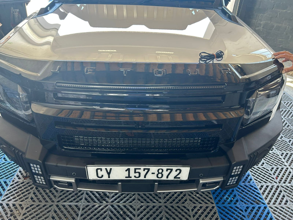 Jetour T2 2025+ LED Bonnet Guard With Name (Gloss Black)