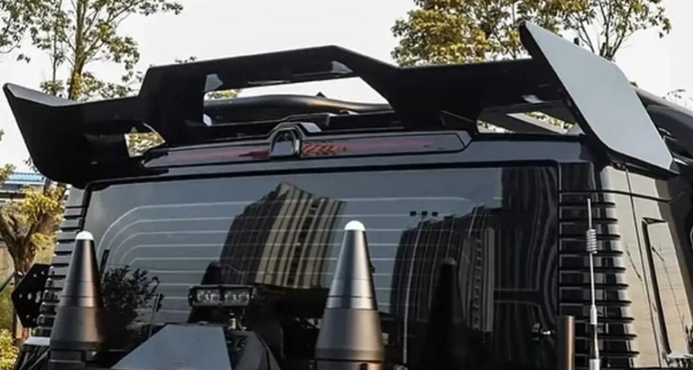 Jetour T2 Rear Spoiler Gloss Black