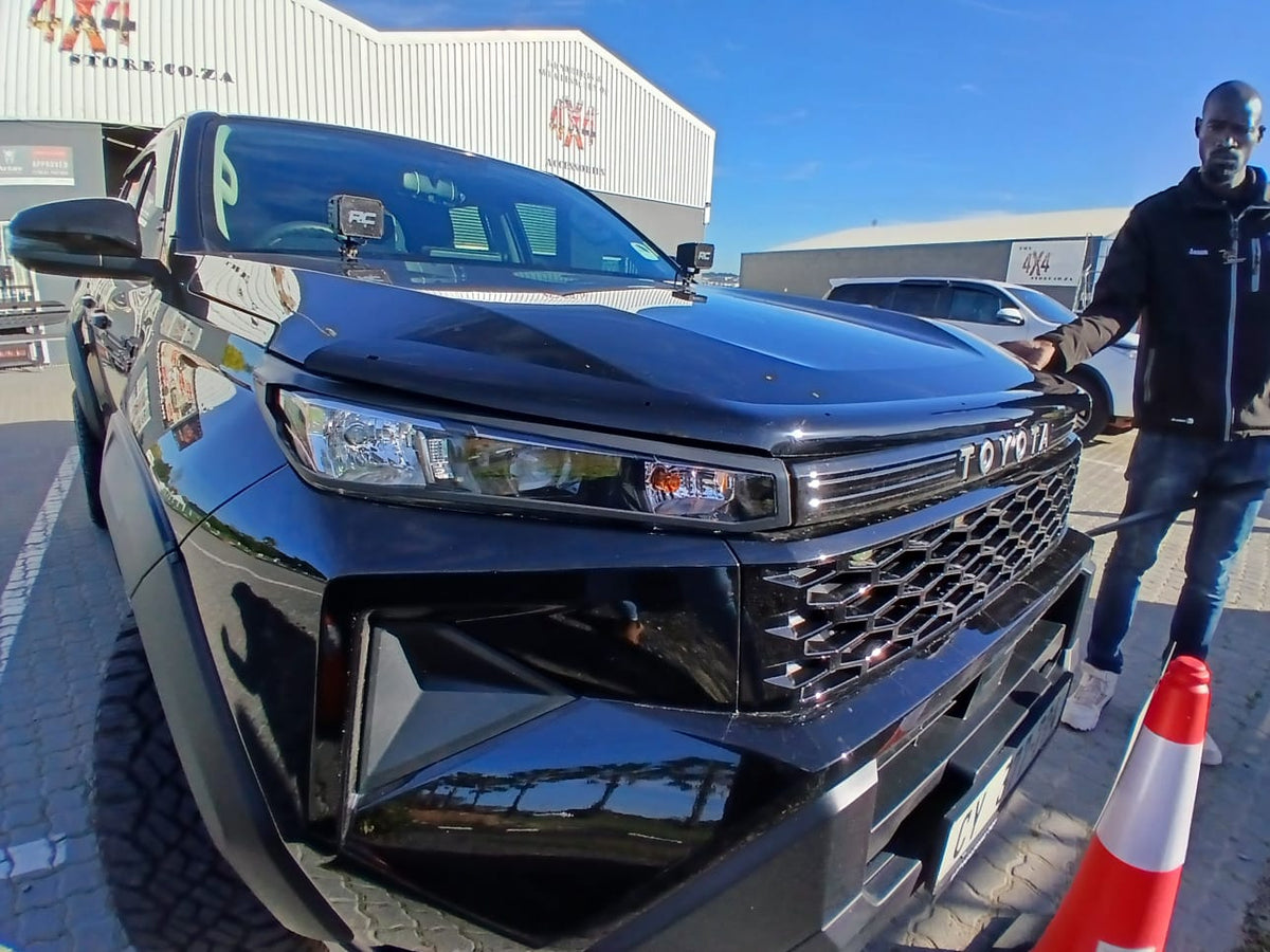 Toyota Hilux GD6 / Travo Bonnet Guard Gloss Black
