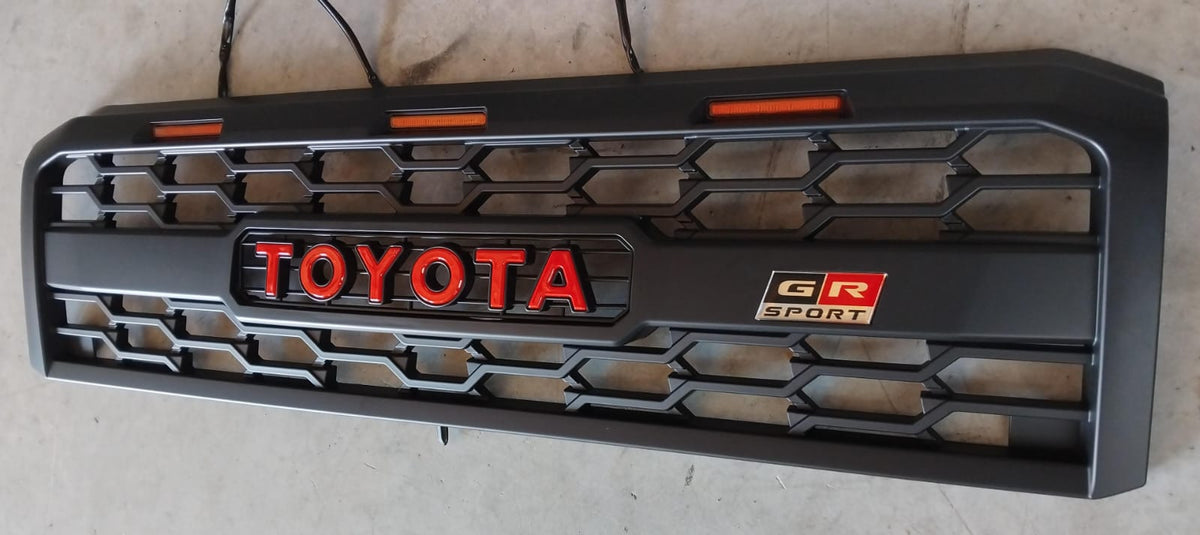 Toyota Land Cruiser 2007-16 (76/79) GR Grill matt black with Top LED orange