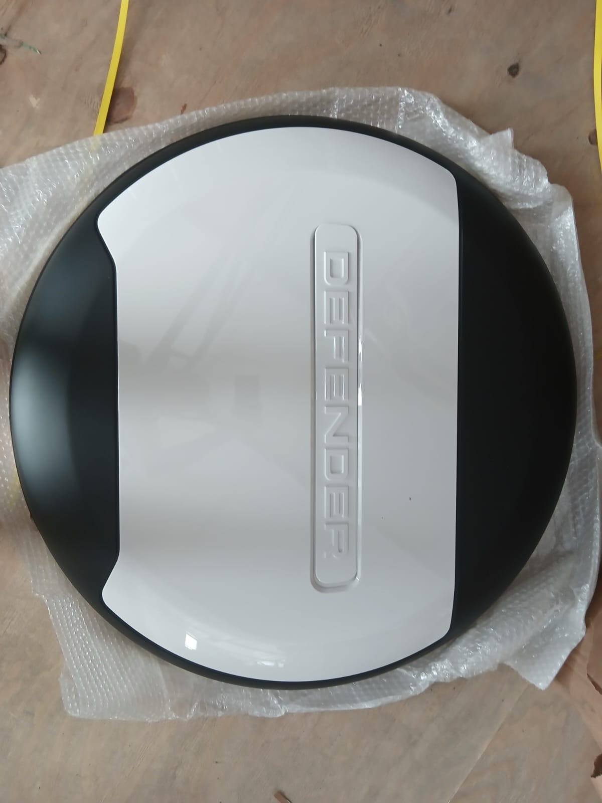 Land Rover Defender 2021+ Spare Wheel Cover White and Matt Black