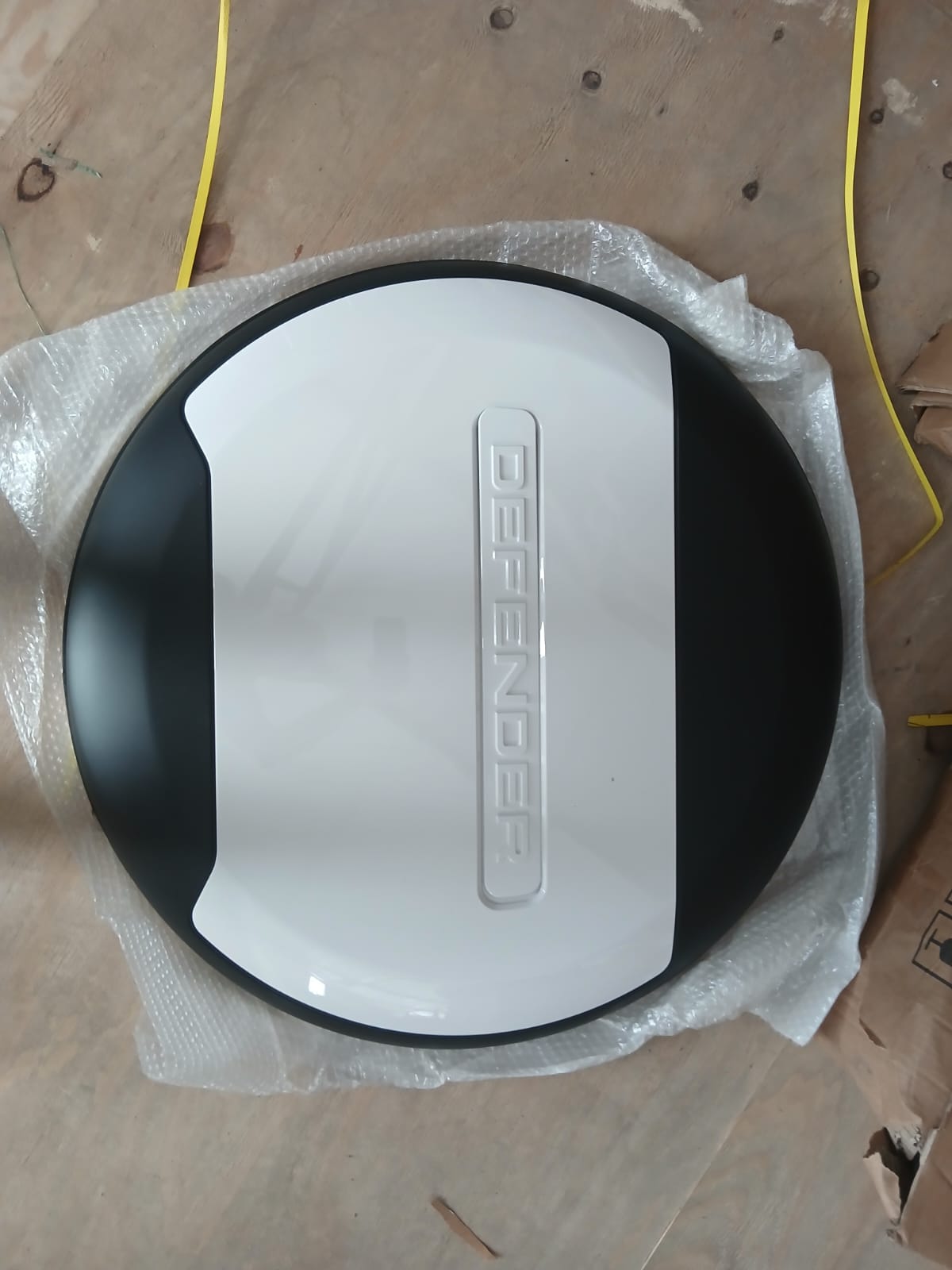 Land Rover Defender 2021+ Spare Wheel Cover White and Matt Black