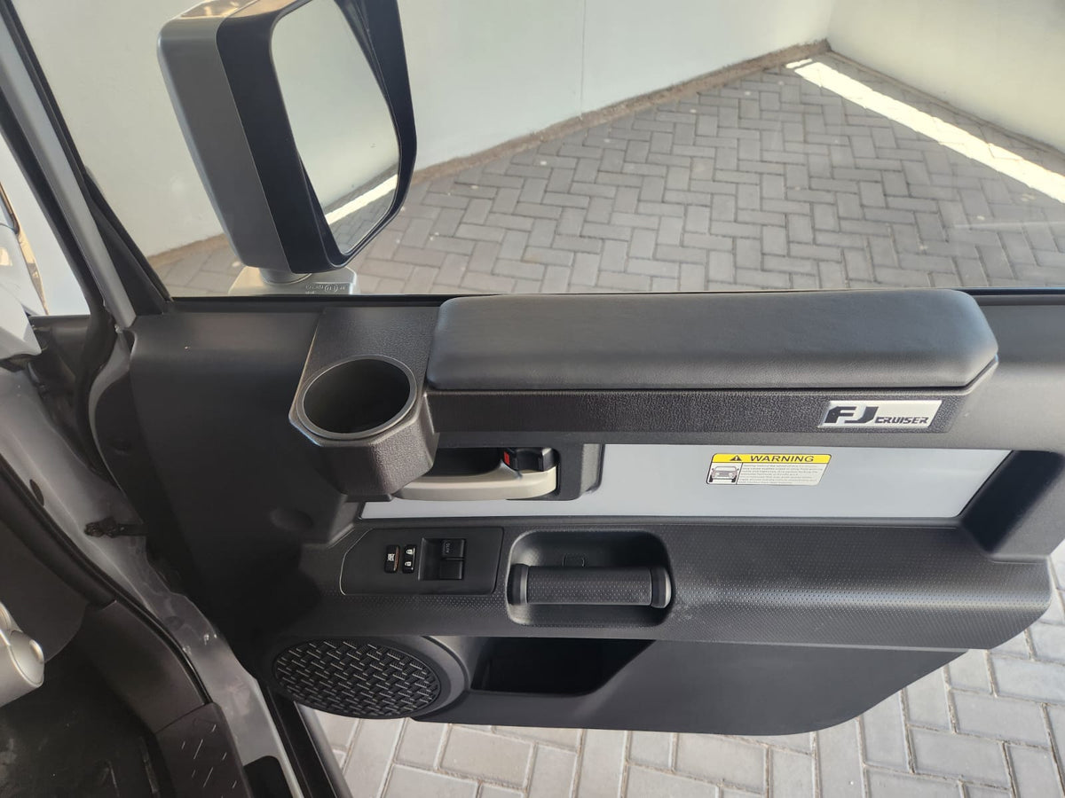 FJ Cruiser Arm Rest with cupholder (Black)