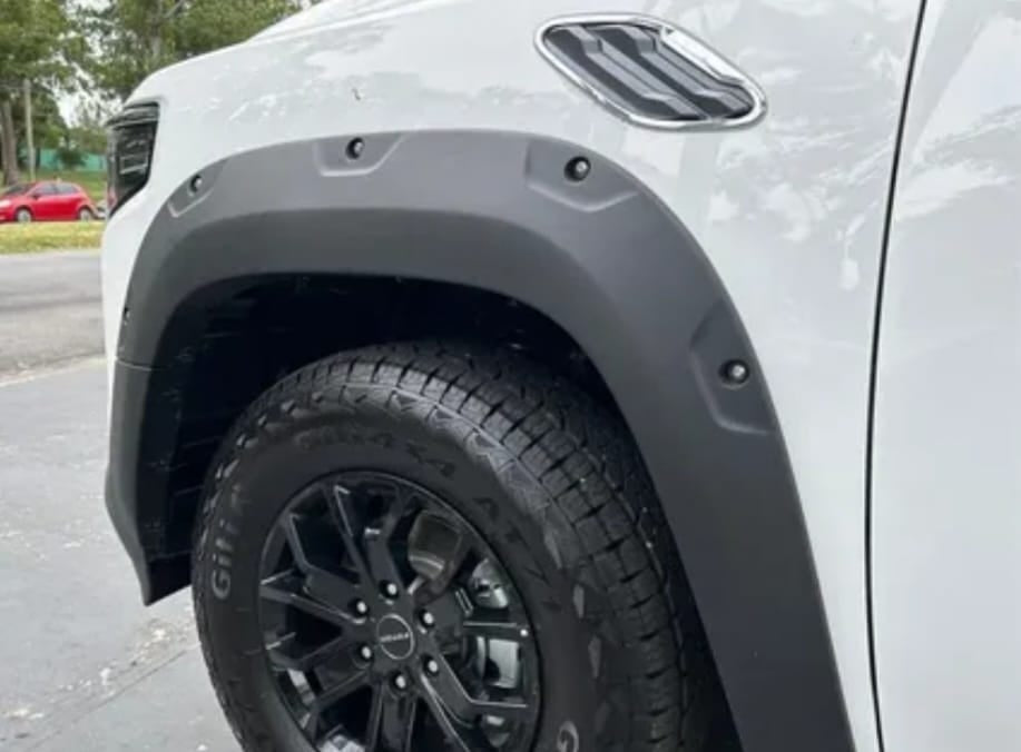 Foton Tunland V7 / V9 Fender Flares Black)