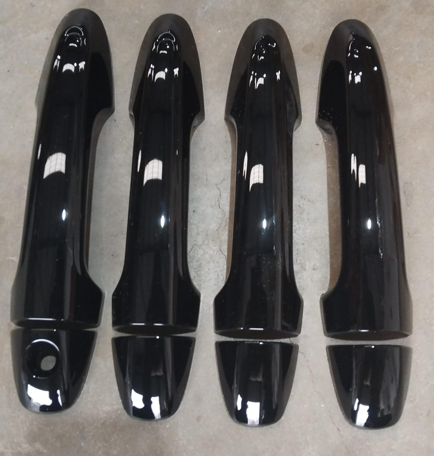 Toyota Hilux Travo 2026+ Door Handle Cover   Gloss Black