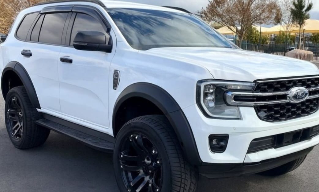 Ford Everest Next Gen V1 Oe design fender flares matt black with pdc