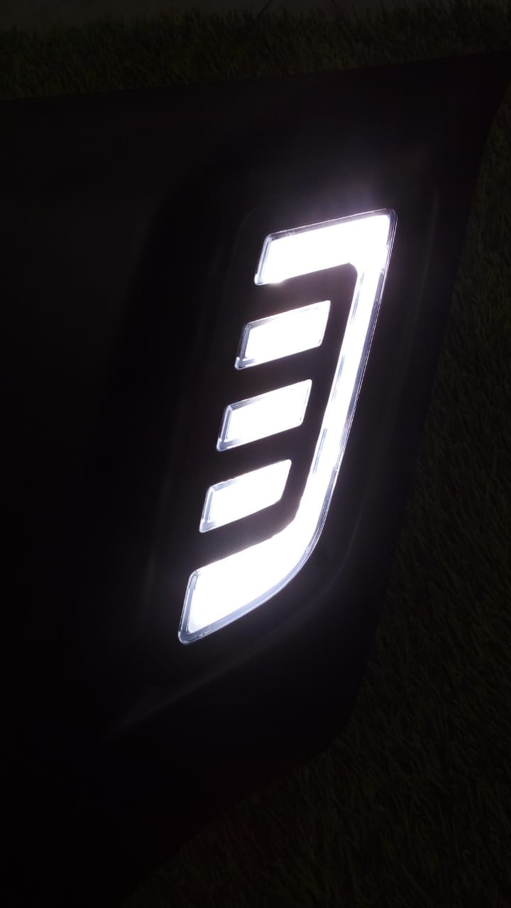 Nissan Navara Grill 2015 - 2019 With DRL And Indicators