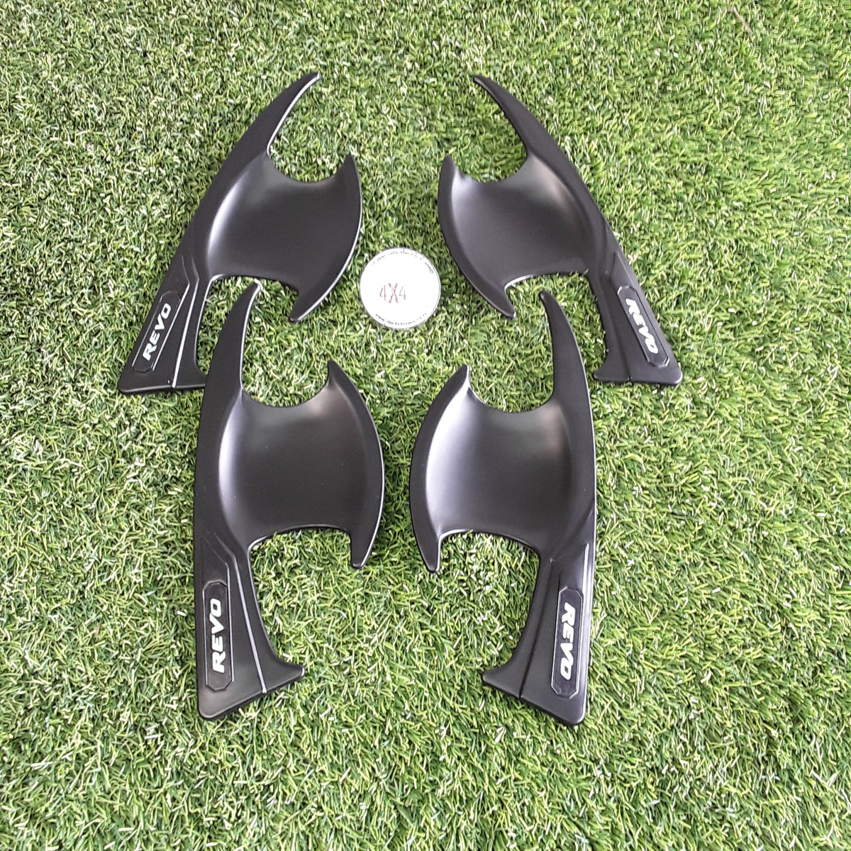 Toyota Hilux Revo 2020+ door handle black