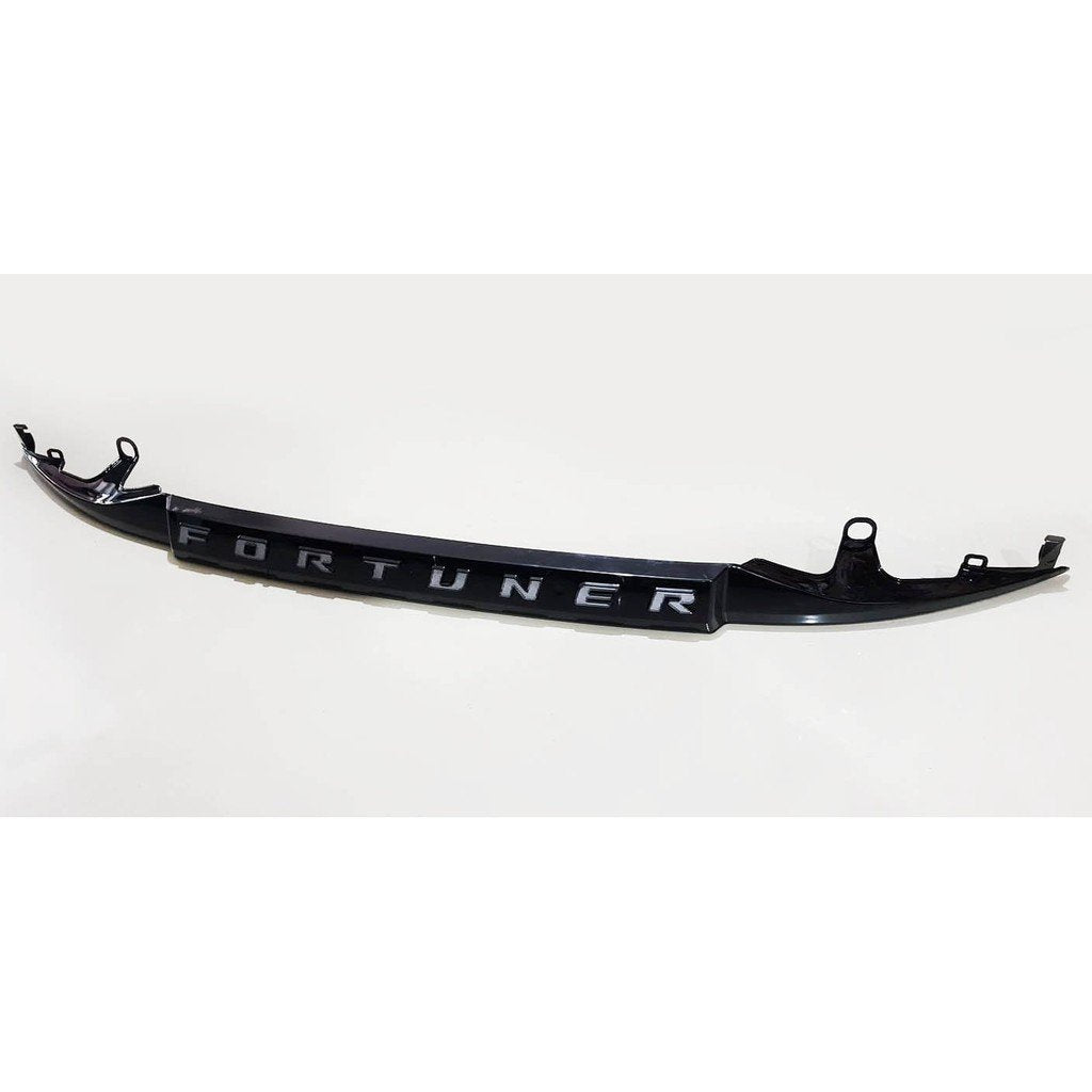 Fortuner Gd6 Trunk Lid Garnish