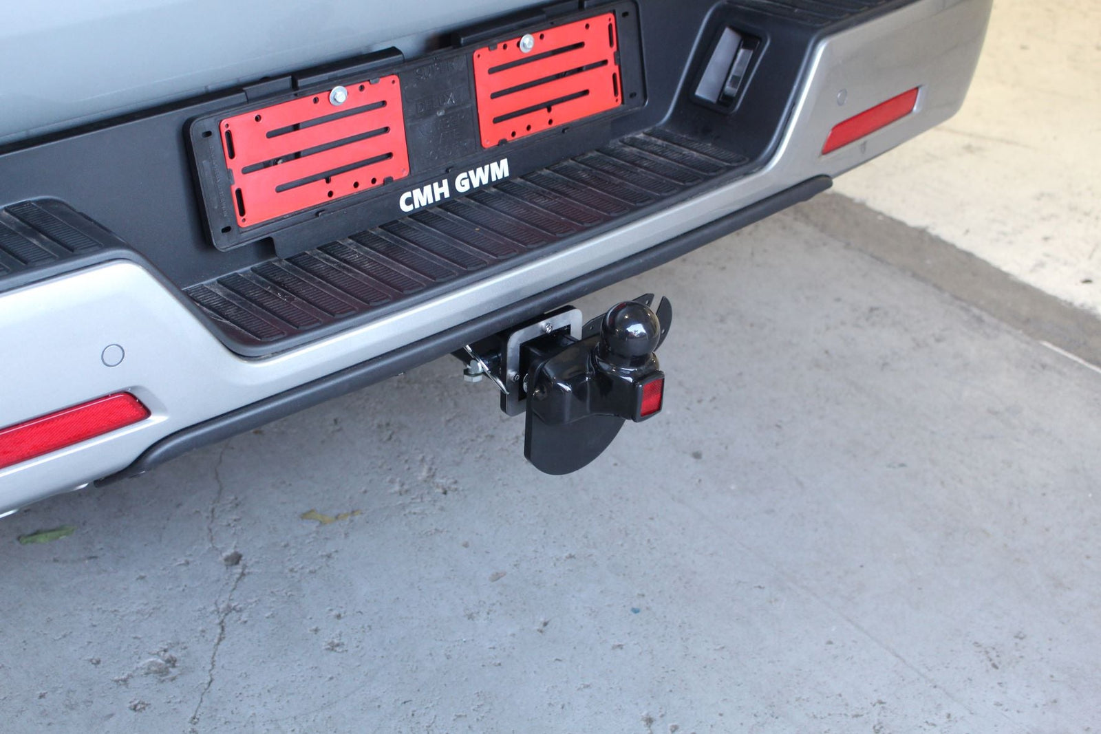 Gwm P-Series Underbumper Towbar With Wiring Harness