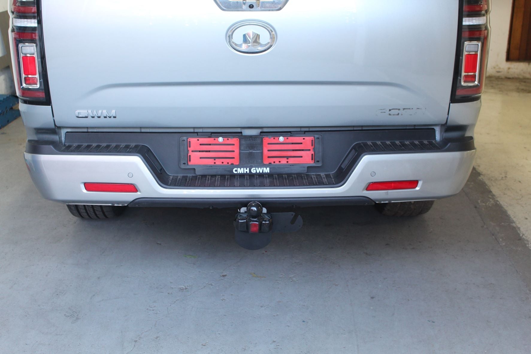 Gwm P-Series Underbumper Towbar With Wiring Harness