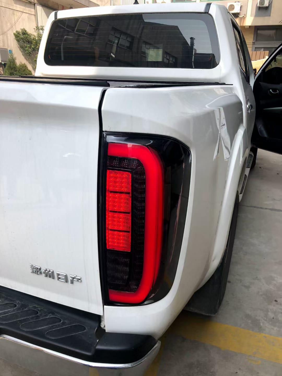 Nissan Navara Tail Lights 2016+ Set