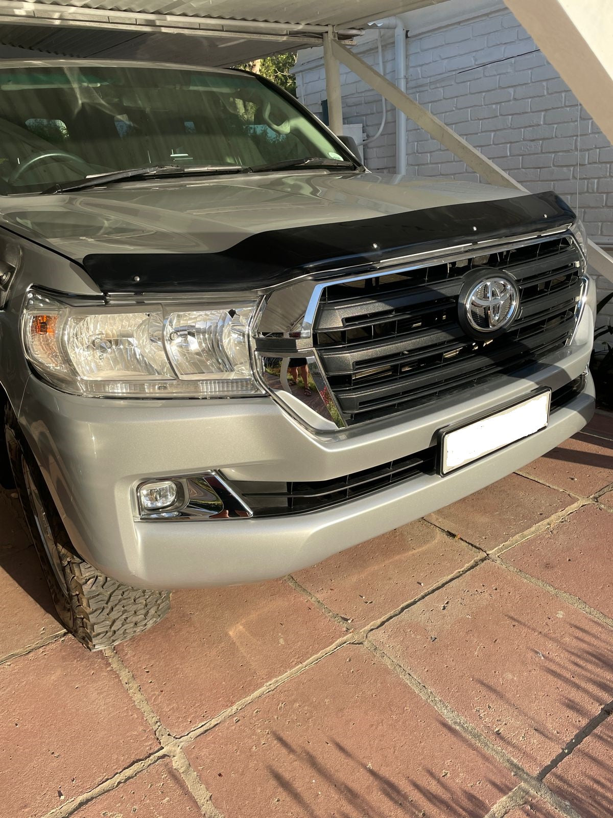 Toyota Land Cruiser VX200 2016 - 2021 Bonnet Guard Gloss Black