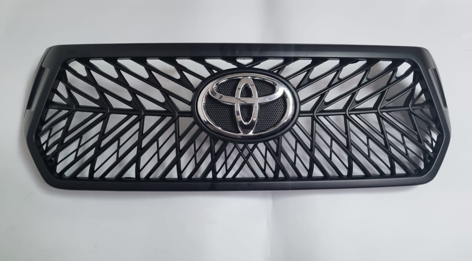 Toyota Hilux Lexus Style Grill 2018-2020