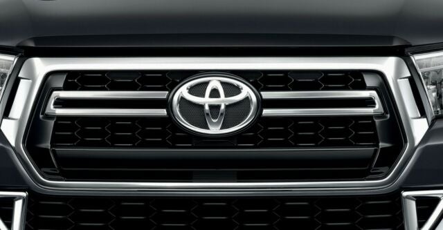 Toyota Hilux 2018 - 2020 Dakar Grill Chrome